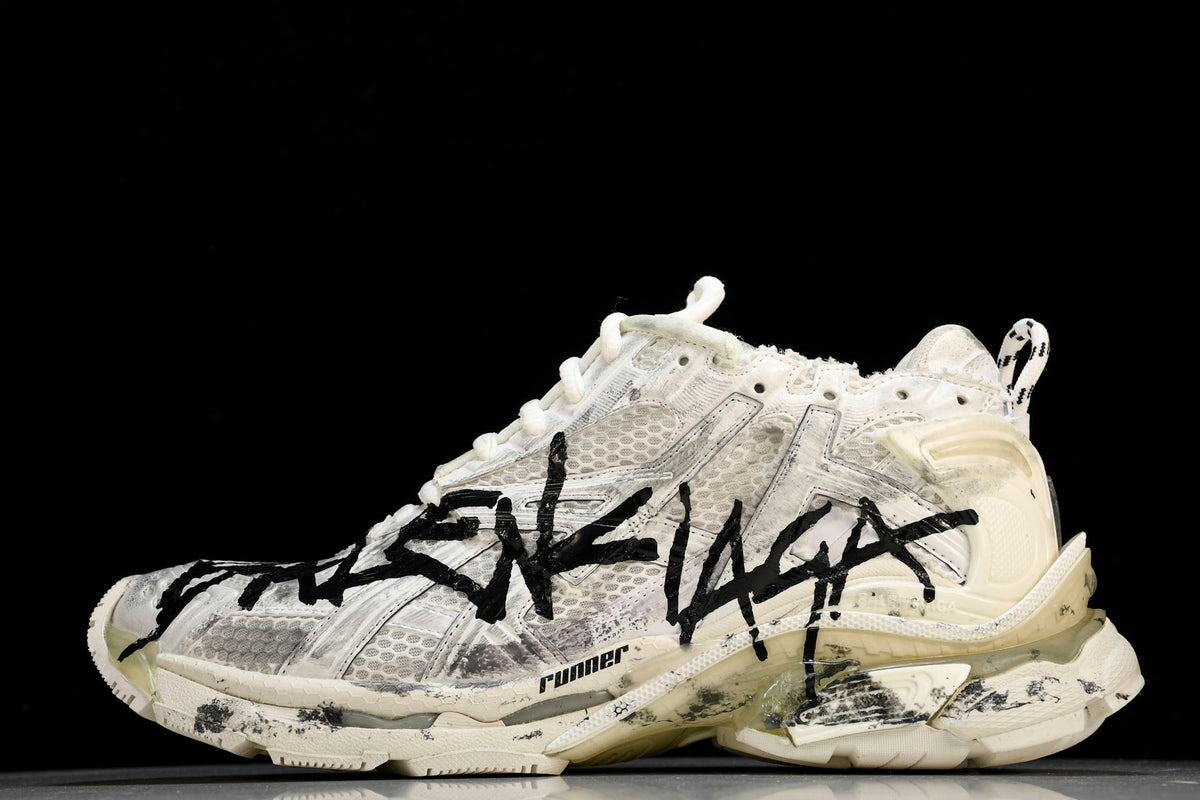 B Runner White Graffiti