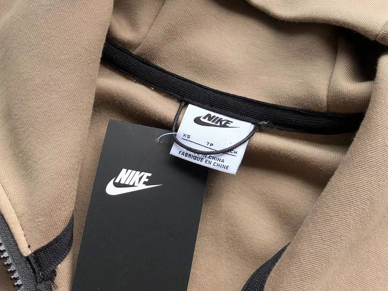 NIKE TECH FLEECE HOODIE x SANDALWOOD/LIGHT BONE WHITE - Phantom Kicks