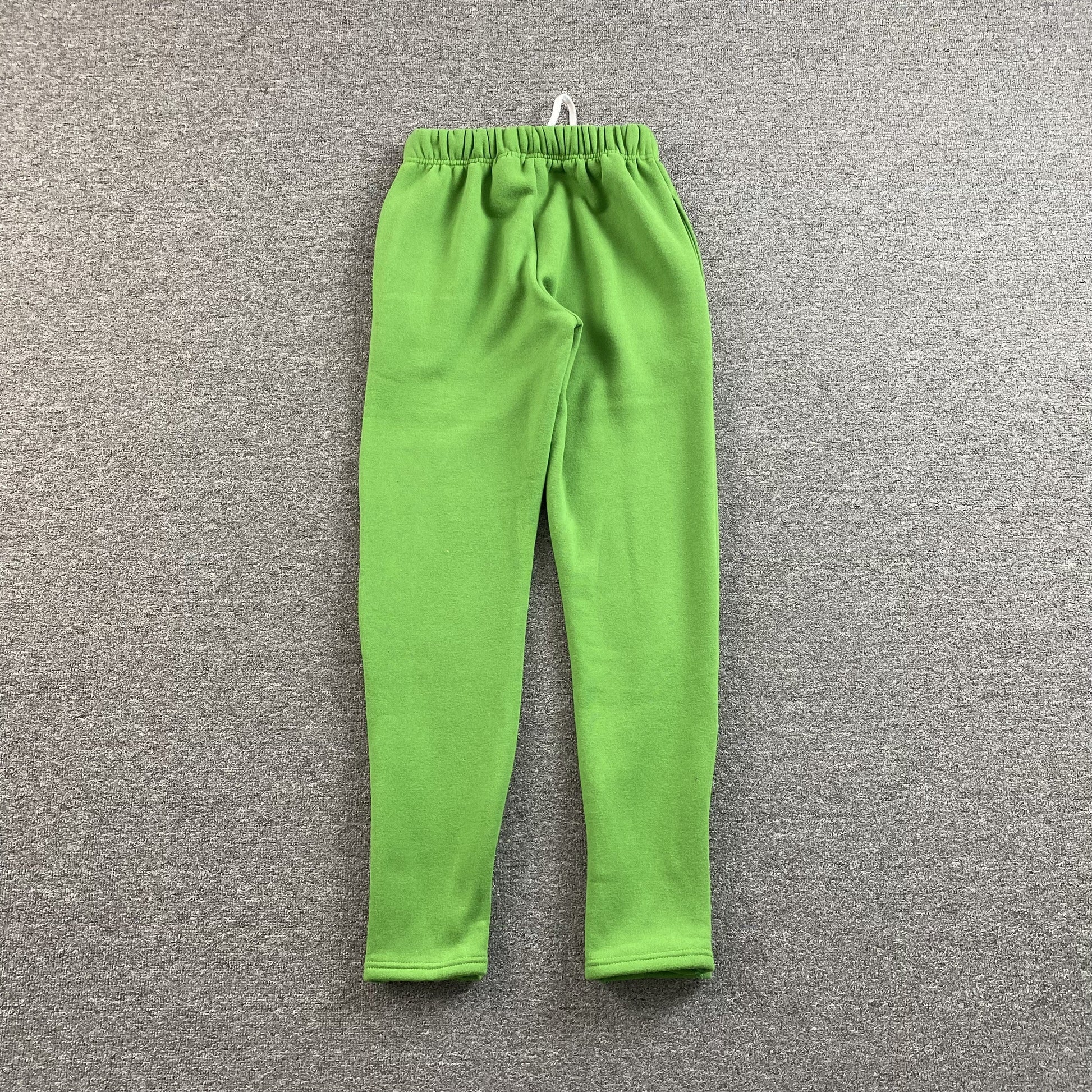 SYNA WORLD SWEATPANTS GREEN - Phantom Kicks