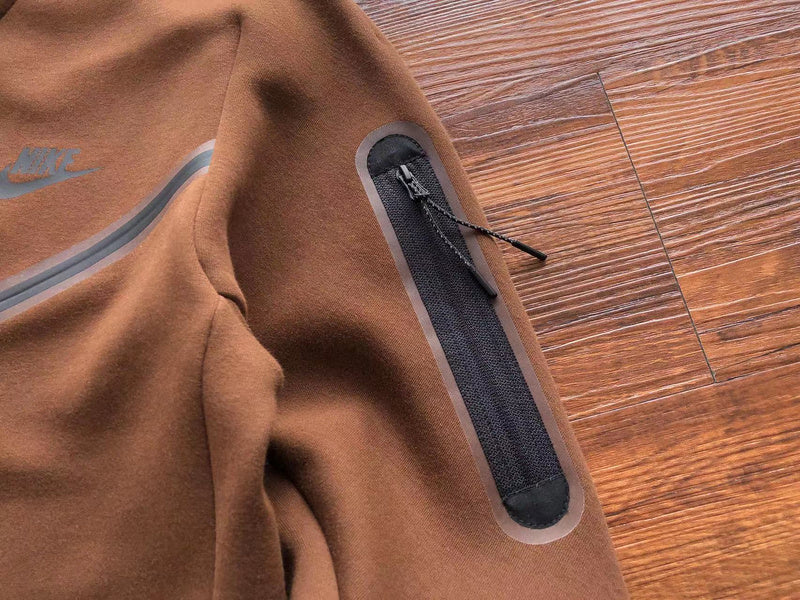 NIKE TECH FLEECE HOODIE x BROWN - Phantom Kicks