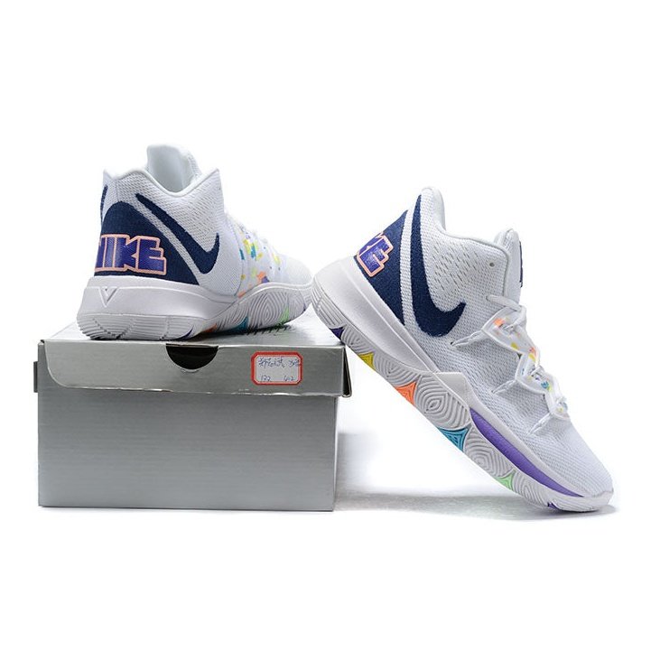 NIKE KYRIE 5 x HAVE A NIKE DAY - Phantom Kicks