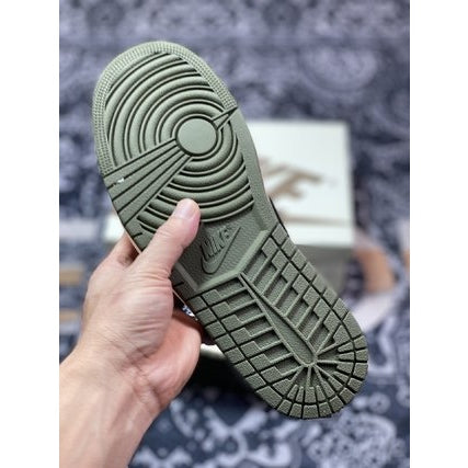 JORDAN 1 LOW x TRAVIS SCOTT MEDIUM OLIVE - Phantom Kicks