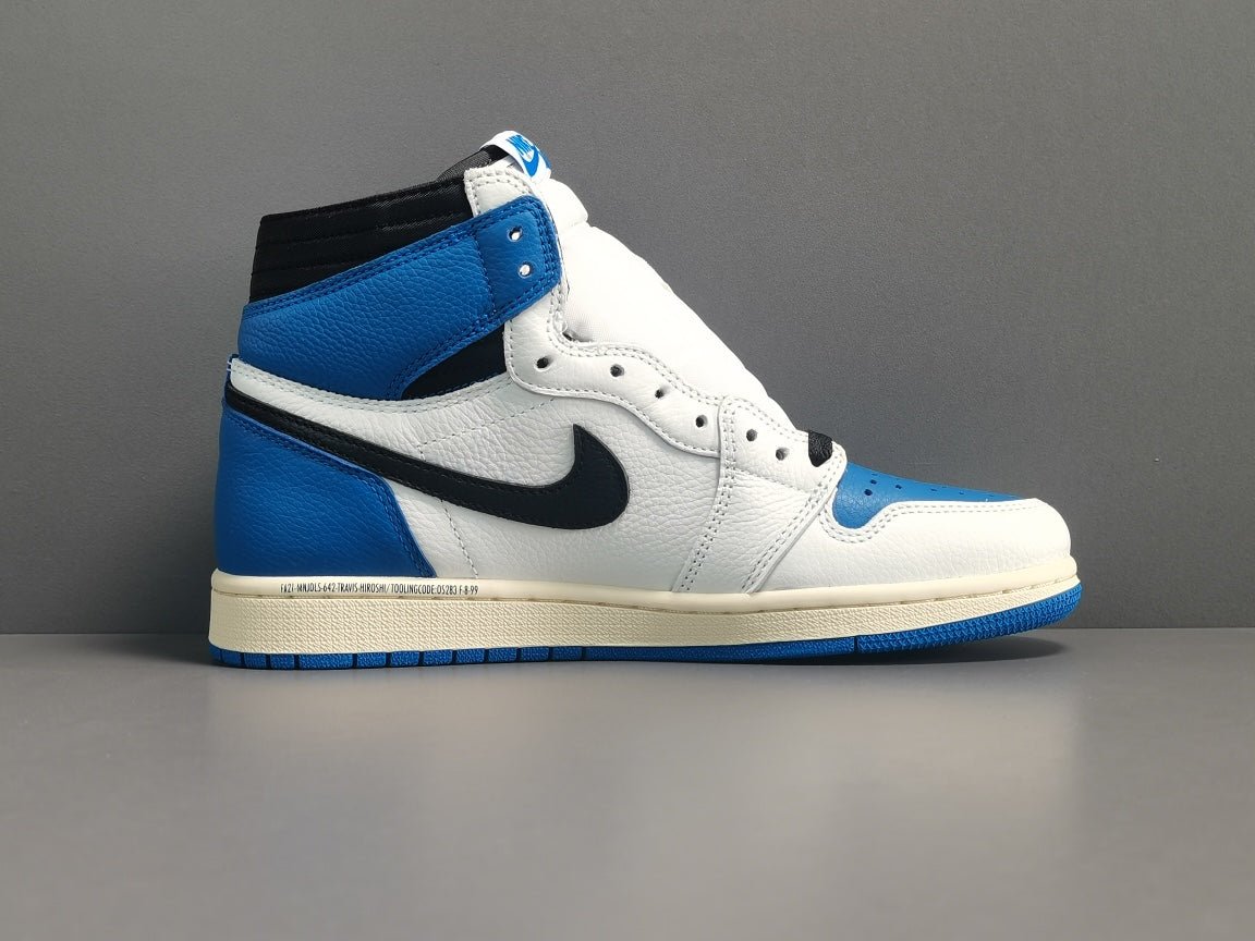 JORDAN 1 HIGH OG SP x FRAGMENT TRAVIS SCOTT - Phantom Kicks