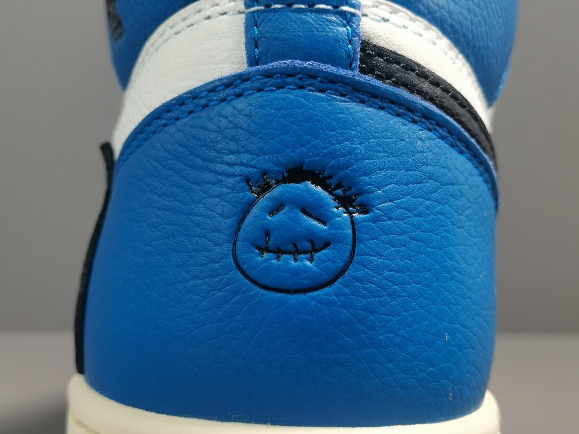 JORDAN 1 HIGH OG SP x FRAGMENT TRAVIS SCOTT - Phantom Kicks