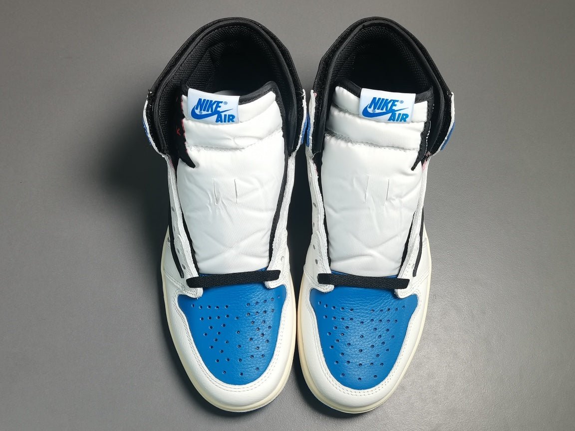 JORDAN 1 HIGH OG SP x FRAGMENT TRAVIS SCOTT - Phantom Kicks