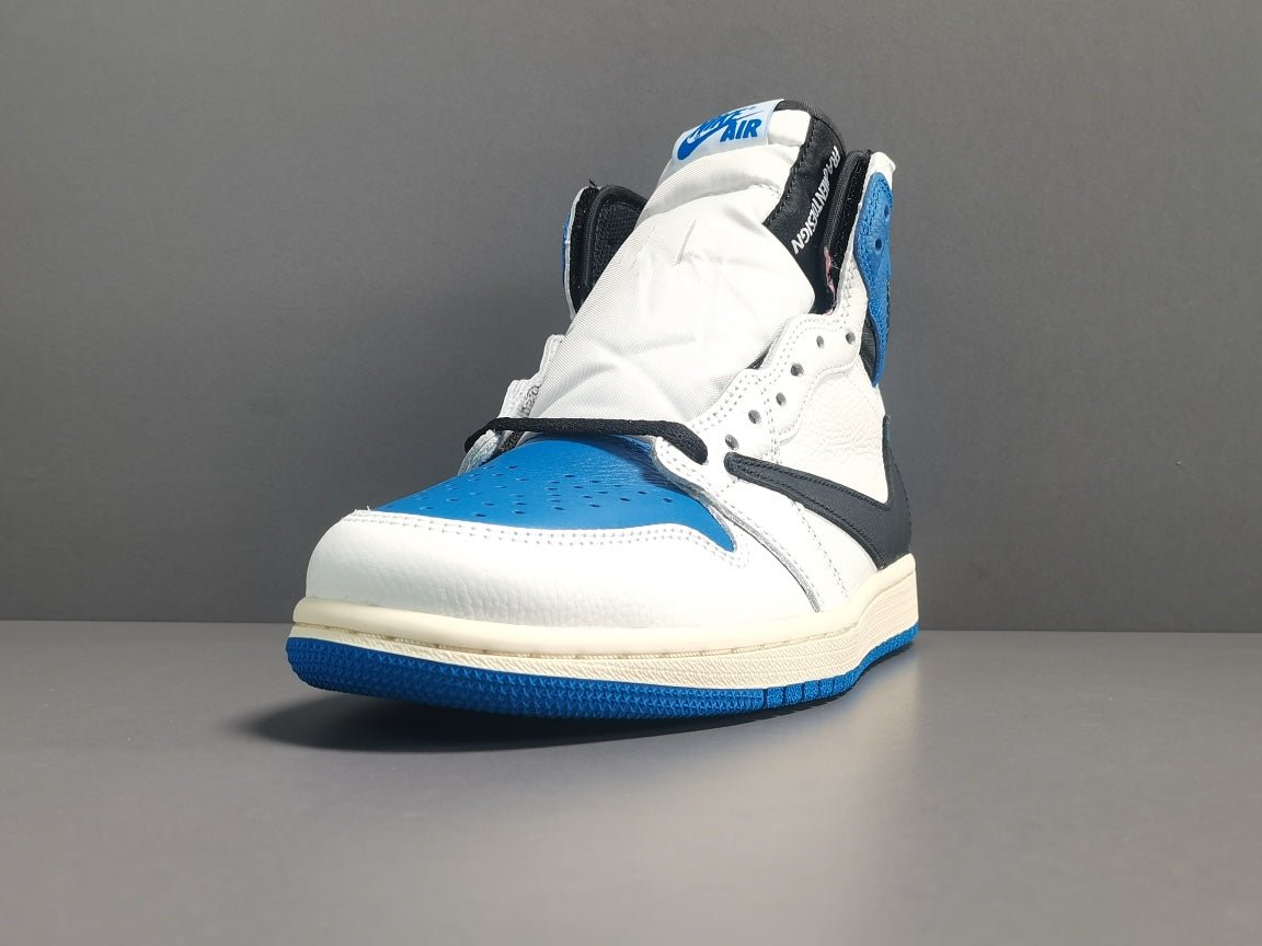 JORDAN 1 HIGH OG SP x FRAGMENT TRAVIS SCOTT - Phantom Kicks