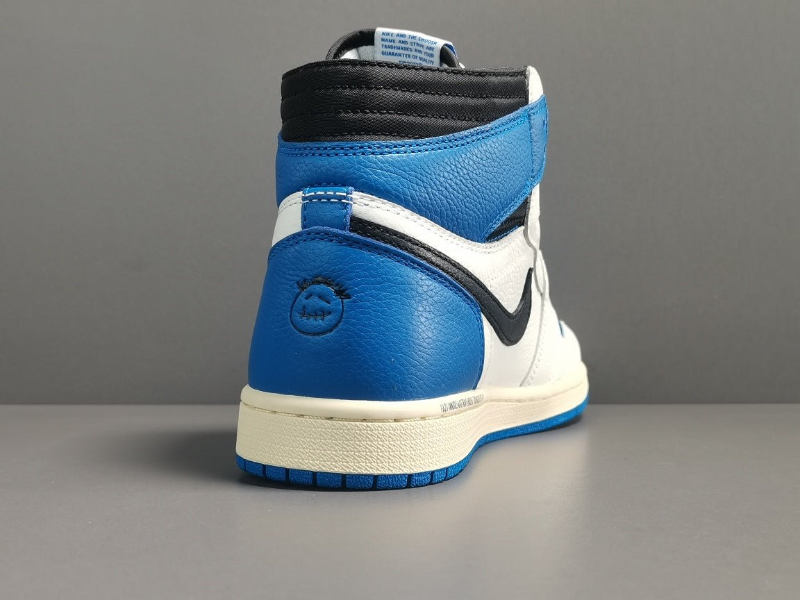 JORDAN 1 HIGH OG SP x FRAGMENT TRAVIS SCOTT - Phantom Kicks