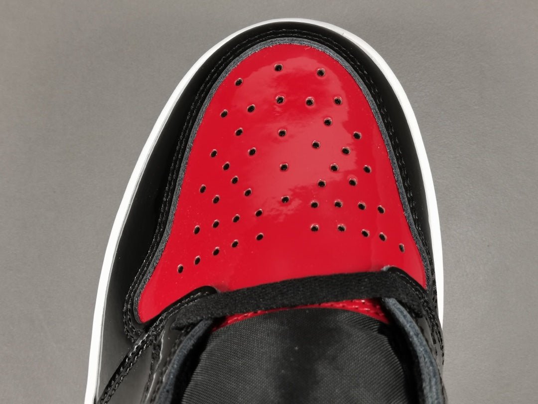 JORDAN 1 HIGH OG x PATENT BRED - Phantom Kicks