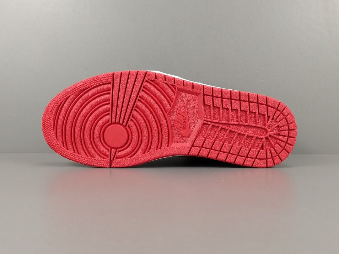 JORDAN 1 HIGH OG x PATENT BRED - Phantom Kicks