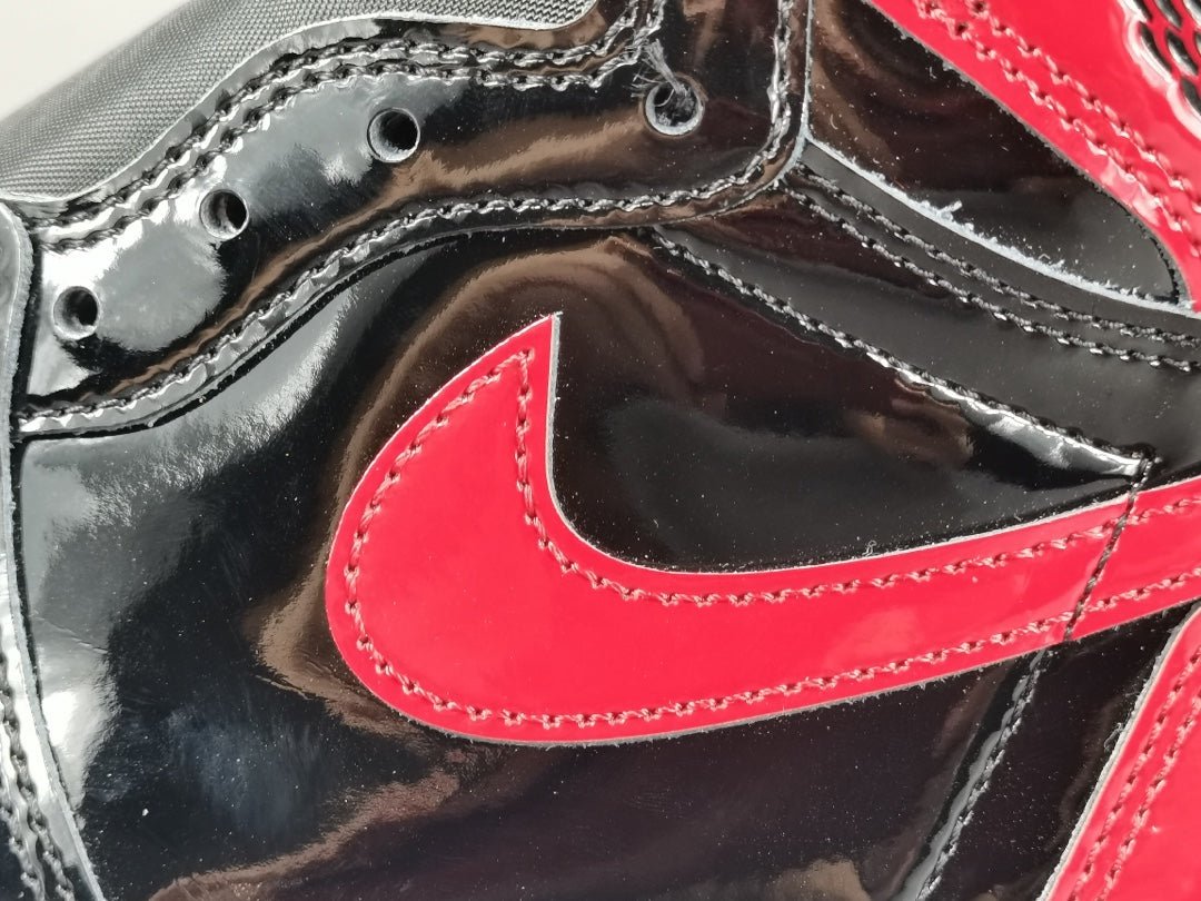 JORDAN 1 HIGH OG x PATENT BRED - Phantom Kicks