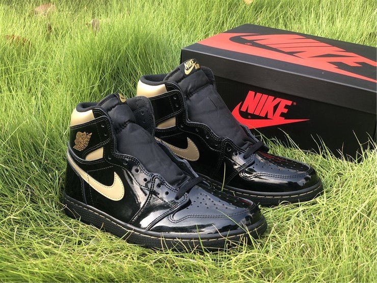 JORDAN 1 HIGH x BLACK METALLIC GOLD - Phantom Kicks