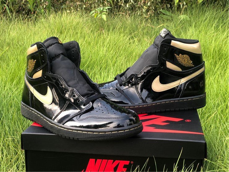 JORDAN 1 HIGH x BLACK METALLIC GOLD - Phantom Kicks