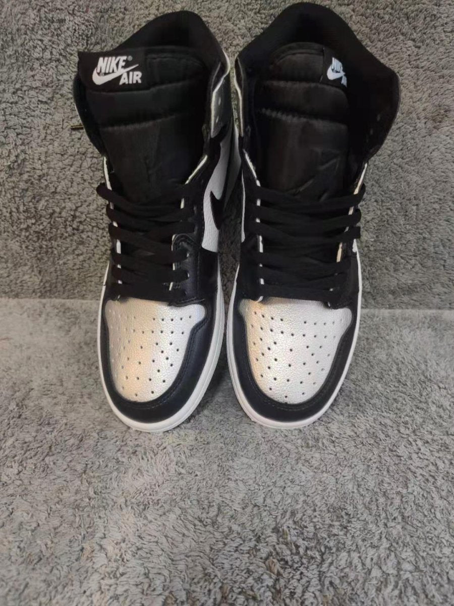 JORDAN 1 HIGH x SILVER TOE - Phantom Kicks