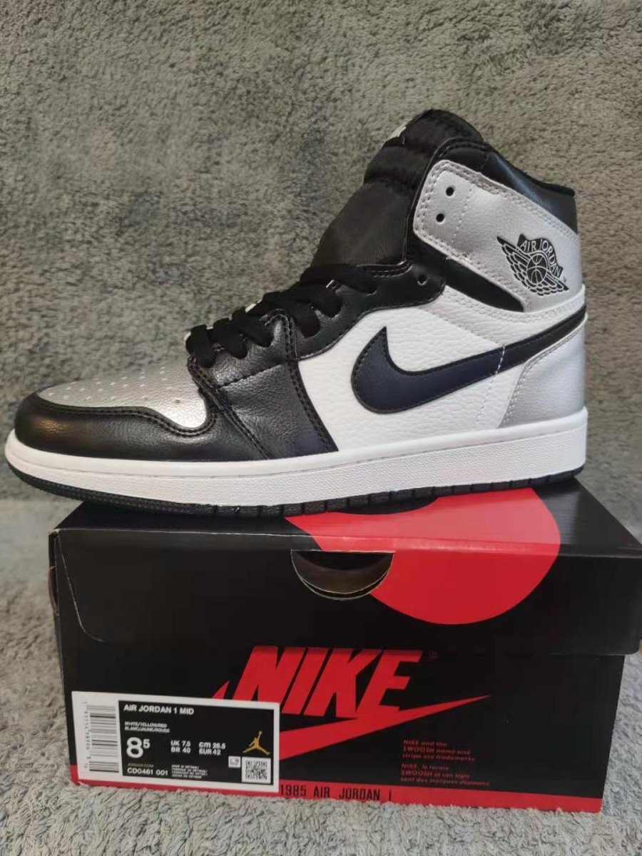 JORDAN 1 HIGH x SILVER TOE - Phantom Kicks