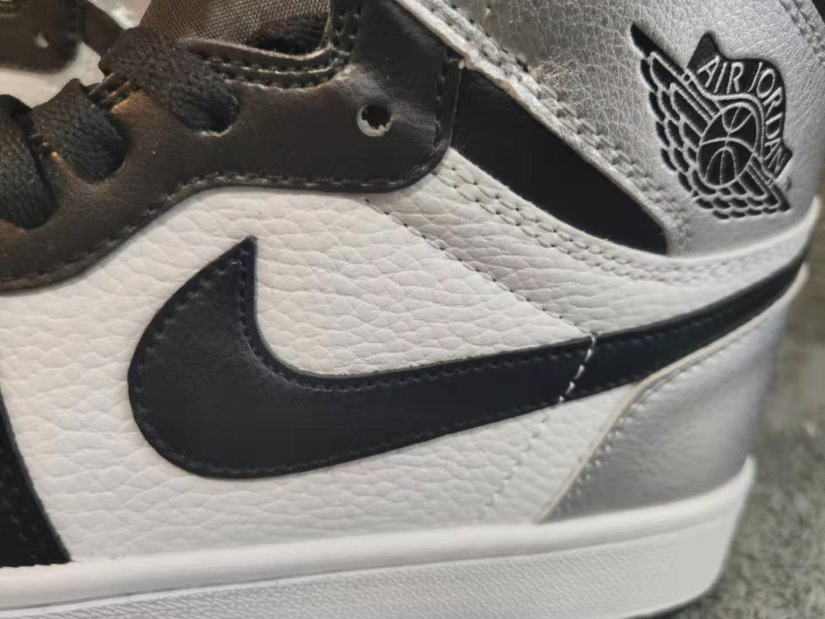 JORDAN 1 HIGH x SILVER TOE - Phantom Kicks