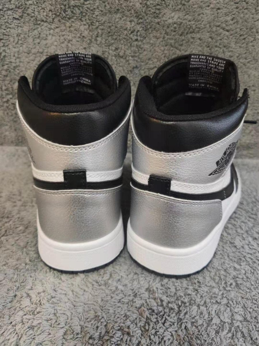 JORDAN 1 HIGH x SILVER TOE - Phantom Kicks