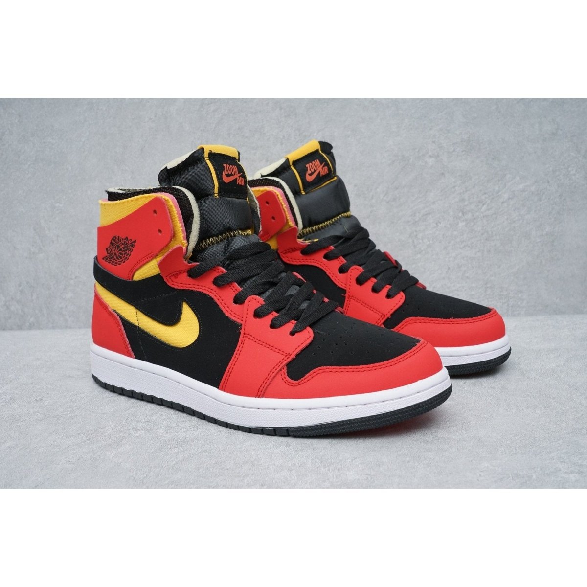 JORDAN 1 HIGH ZOOM AIR CMFT x BLACK CHILE RED - Phantom Kicks