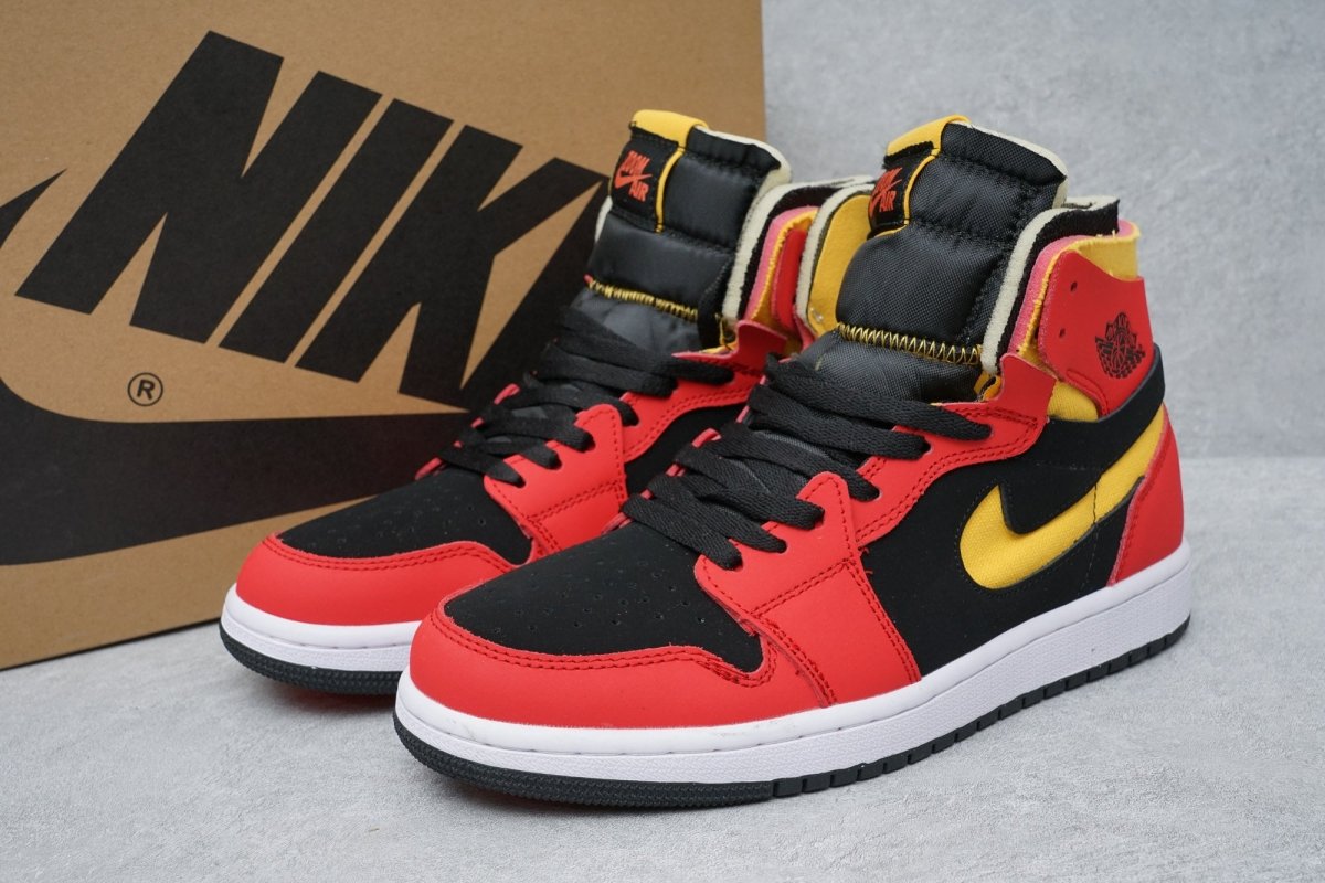 JORDAN 1 HIGH ZOOM AIR CMFT x BLACK CHILE RED - Phantom Kicks