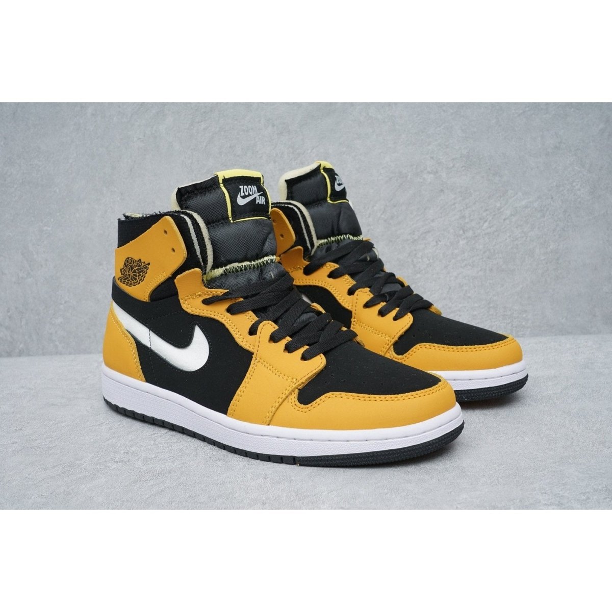 JORDAN 1 HIGH ZOOM AIR CMFT x BLACK MONARCH - Phantom Kicks