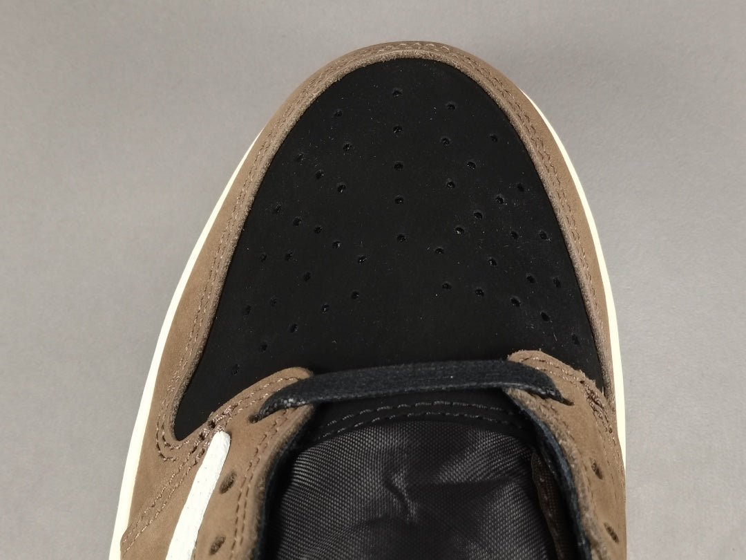 JORDAN 1 LOW OG SP x TRAVIS SCOTT - Phantom Kicks