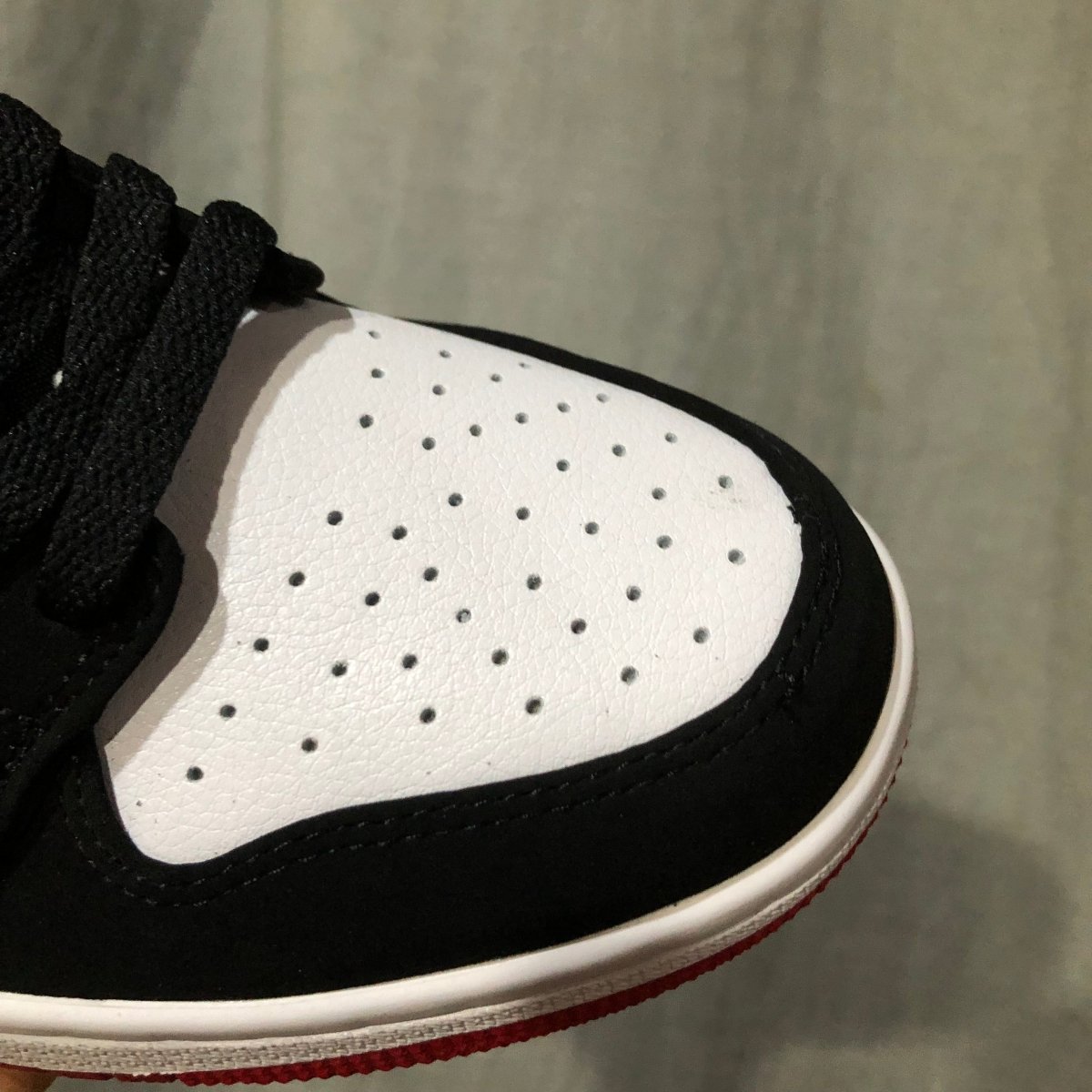 JORDAN 1 LOW x BRED TOE - Phantom Kicks