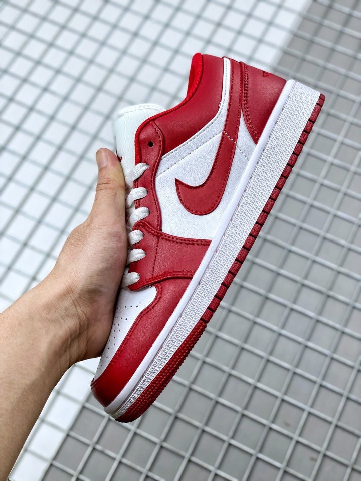 JORDAN 1 LOW x GYM RED WHITE - Phantom Kicks