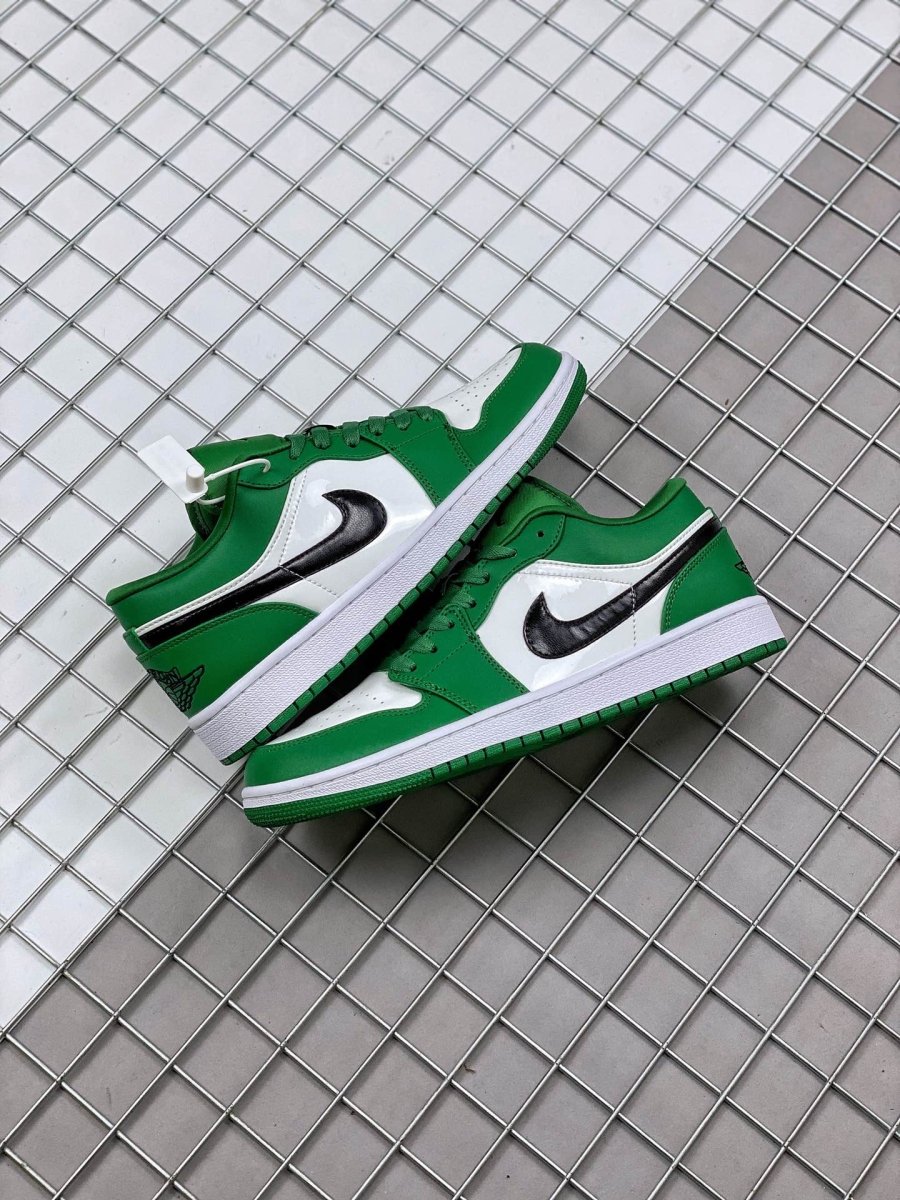 JORDAN 1 LOW x PINE GREEN - Phantom Kicks