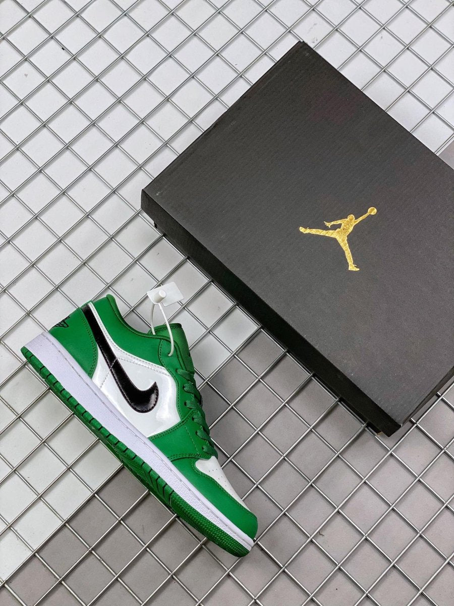 JORDAN 1 LOW x PINE GREEN - Phantom Kicks