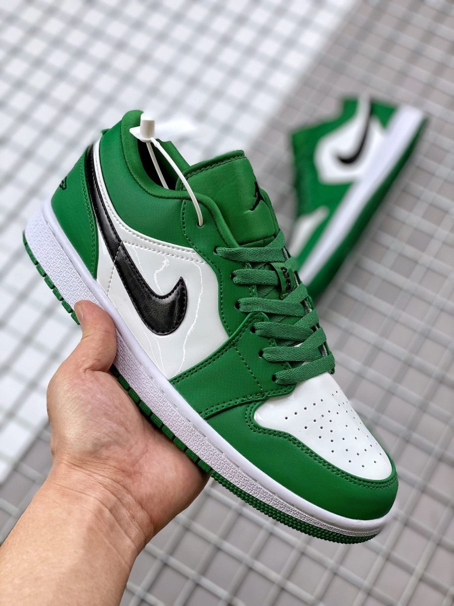 JORDAN 1 LOW x PINE GREEN - Phantom Kicks