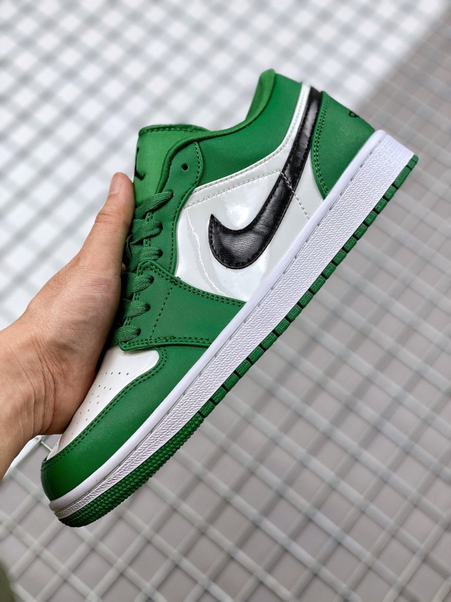 JORDAN 1 LOW x PINE GREEN - Phantom Kicks