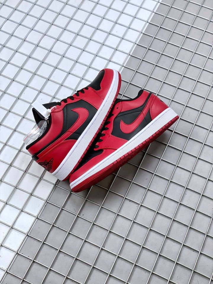 JORDAN 1 LOW x REVERSE BRED - Phantom Kicks