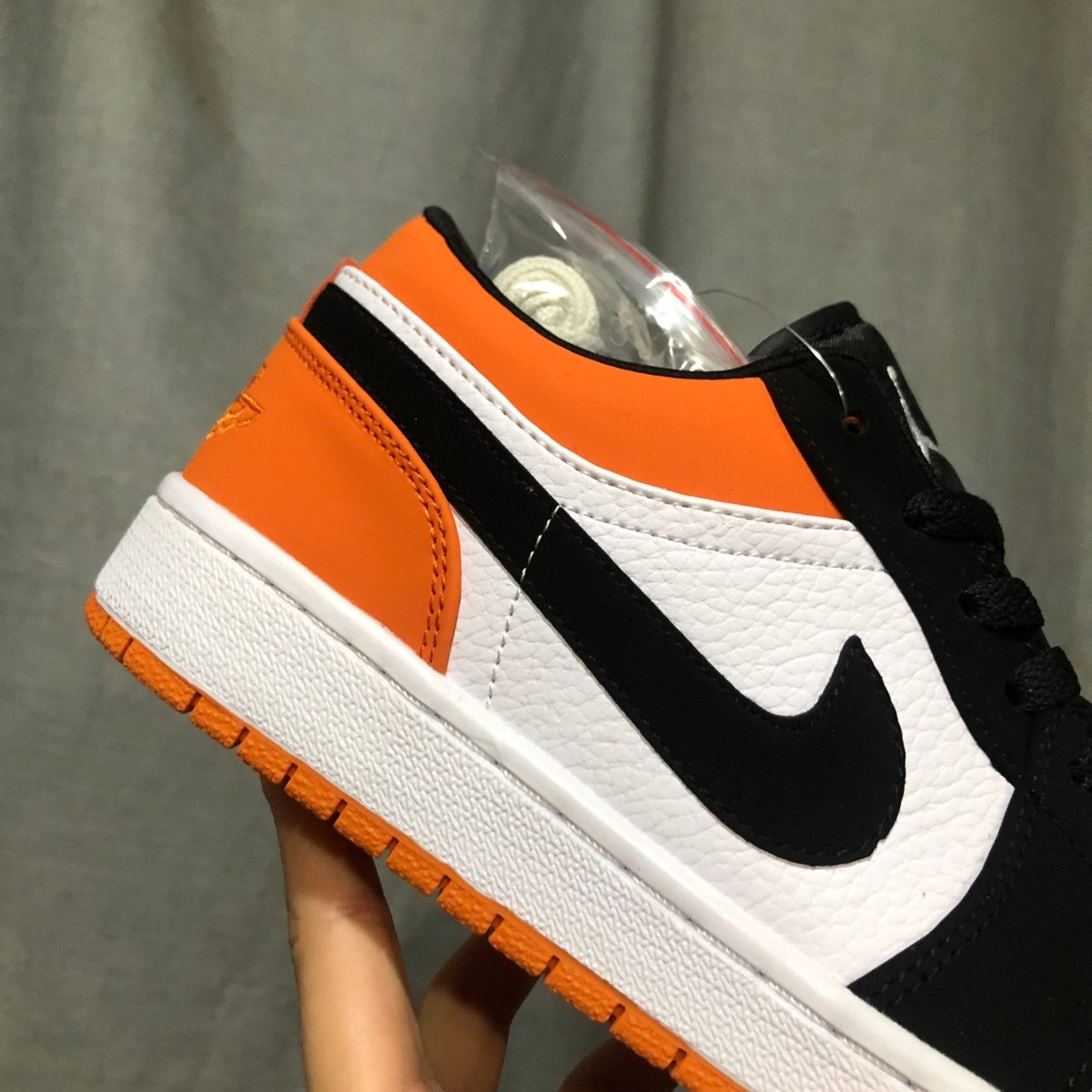JORDAN 1 LOW x SHATTERED BACKBOARD - Phantom Kicks
