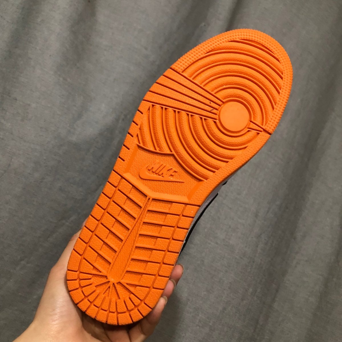 JORDAN 1 LOW x SHATTERED BACKBOARD - Phantom Kicks