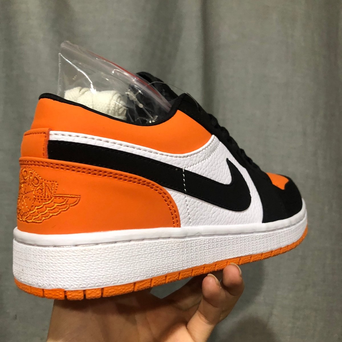 JORDAN 1 LOW x SHATTERED BACKBOARD - Phantom Kicks
