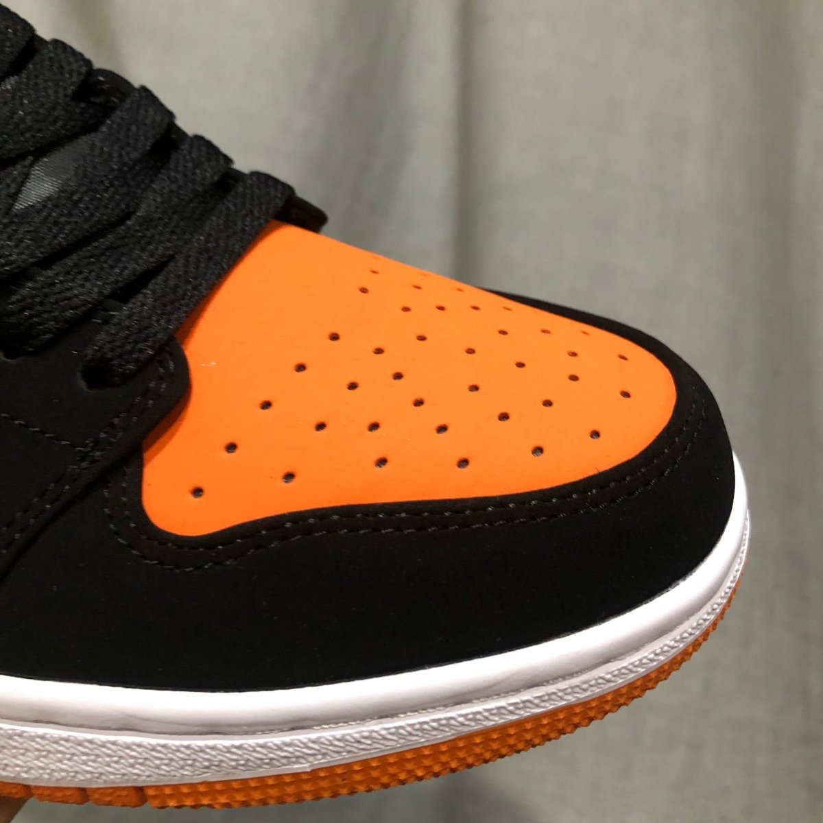 JORDAN 1 LOW x SHATTERED BACKBOARD - Phantom Kicks