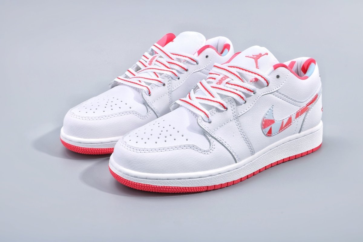 JORDAN 1 LOW x TOPAZ MIST - Phantom Kicks