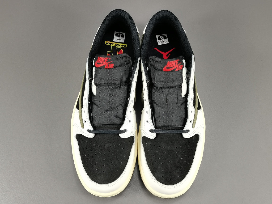 JORDAN 1 LOW x TRAVIS SCOTT OLIVE - Phantom Kicks