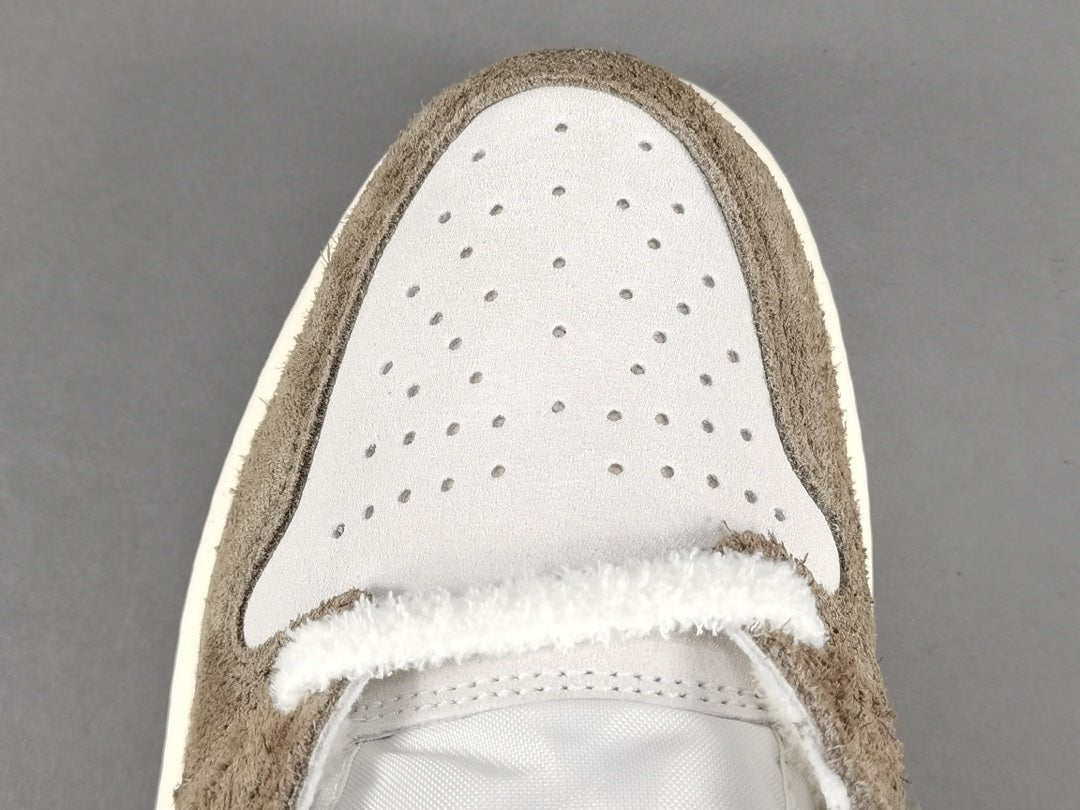 JORDAN 1 LOW x YEAR OF THE RABBIT - Phantom Kicks
