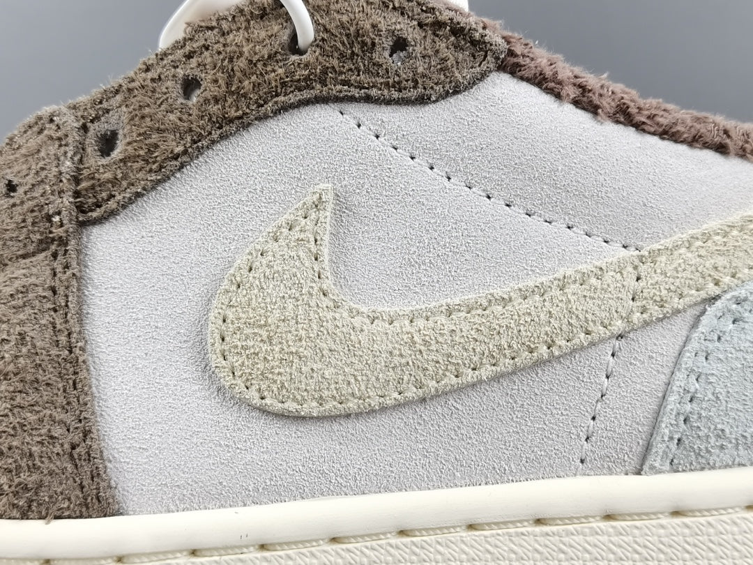 JORDAN 1 LOW x YEAR OF THE RABBIT - Phantom Kicks