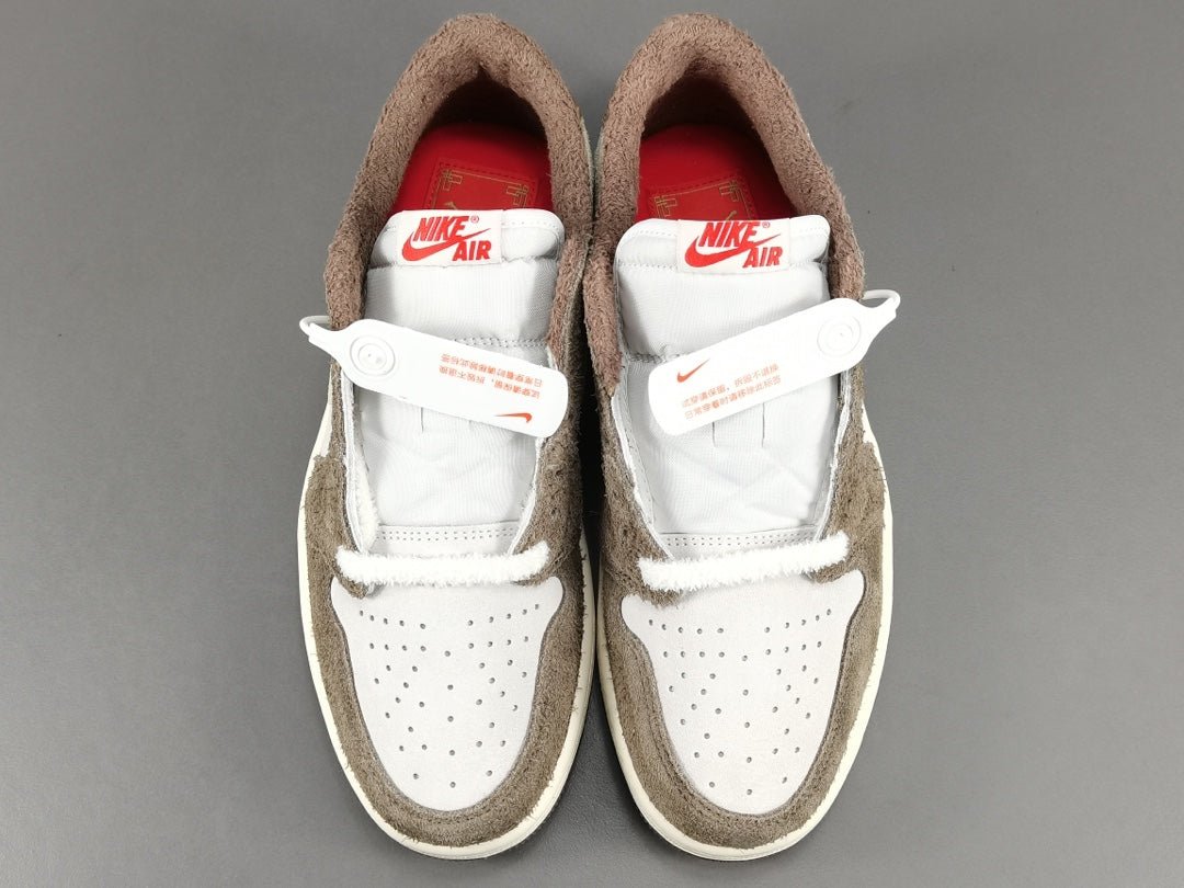 JORDAN 1 LOW x YEAR OF THE RABBIT - Phantom Kicks