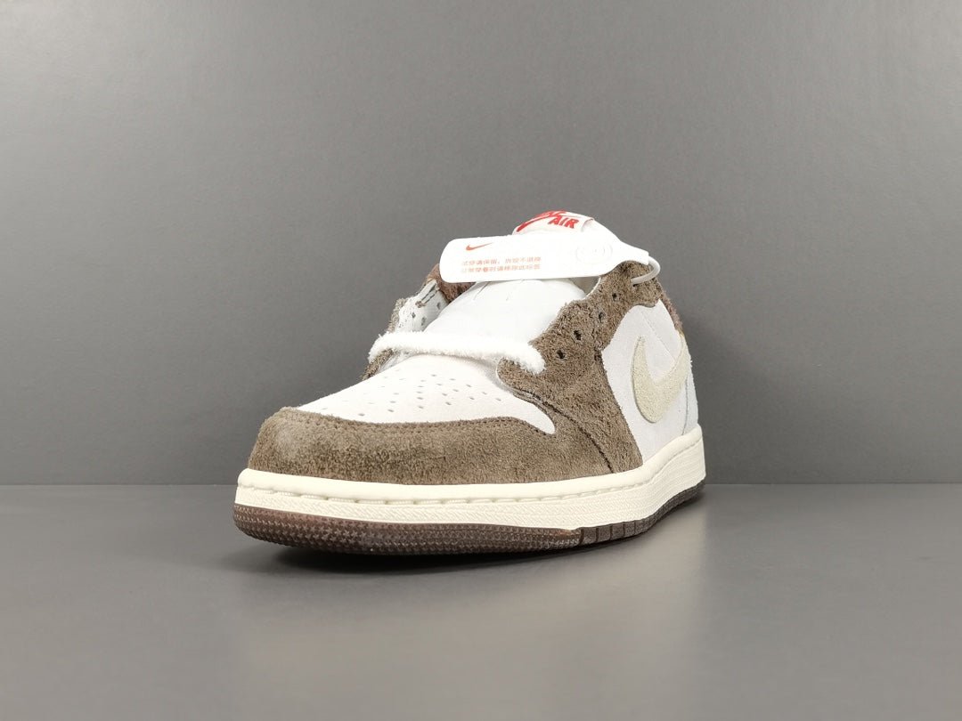 JORDAN 1 LOW x YEAR OF THE RABBIT - Phantom Kicks