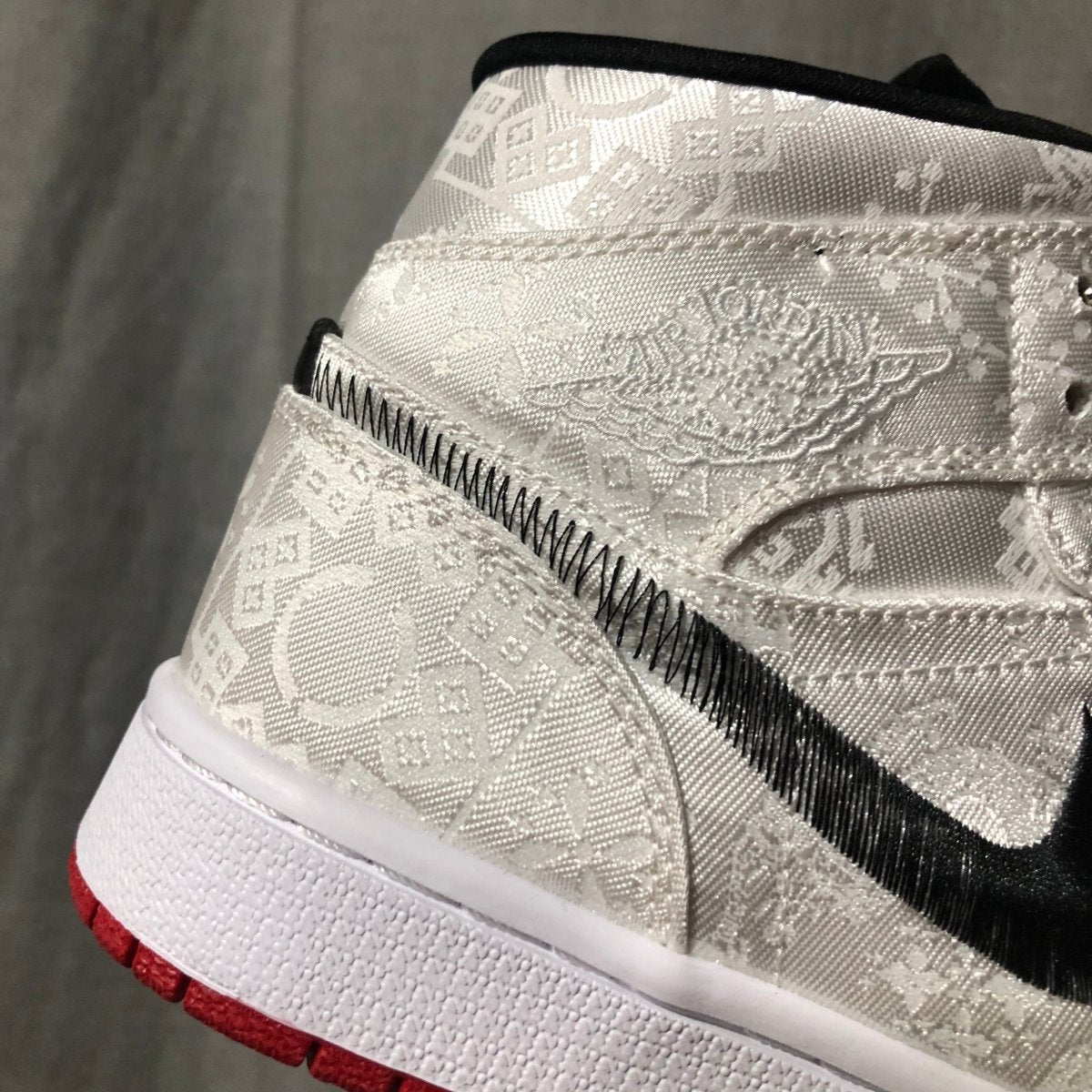 JORDAN 1 MID SE x FEARLESS EDISON CHEN CLOT - Phantom Kicks
