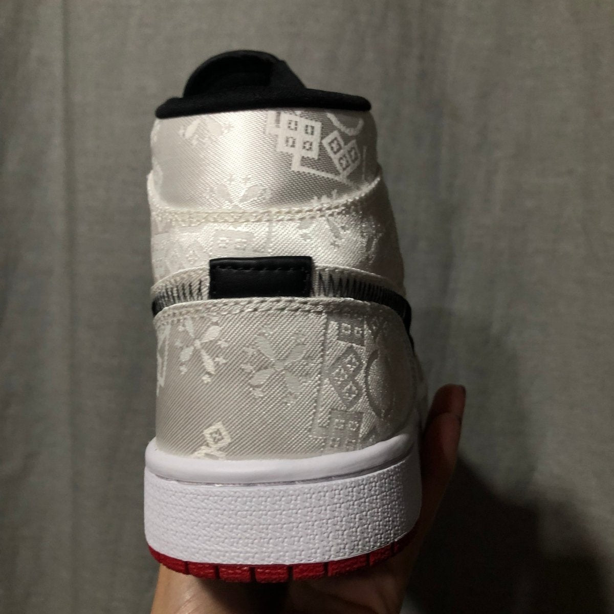 JORDAN 1 MID SE x FEARLESS EDISON CHEN CLOT - Phantom Kicks