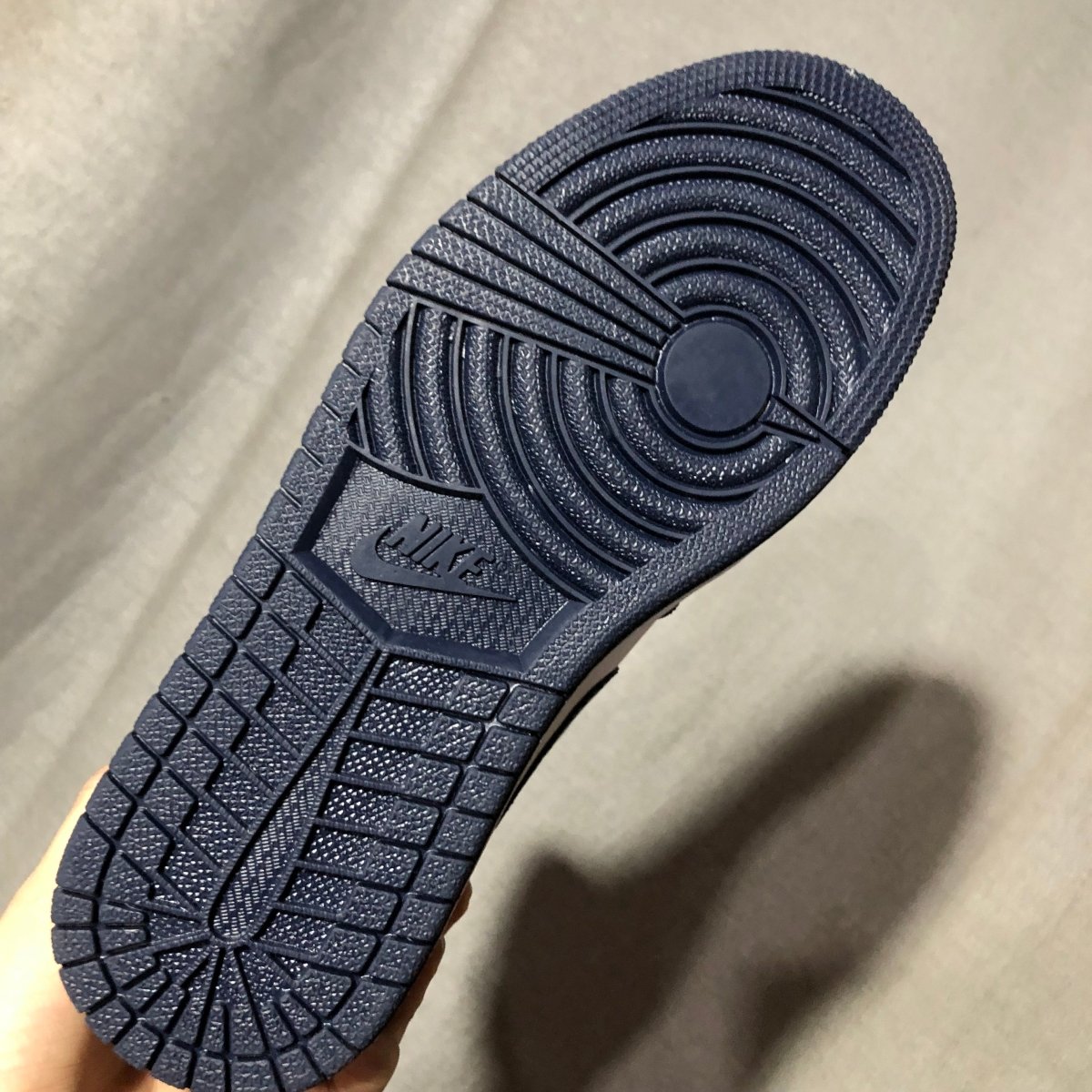 JORDAN 1 MID x ARMORY NAVY - Phantom Kicks