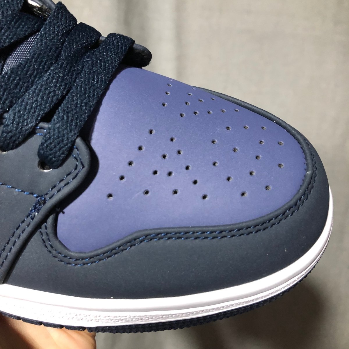 JORDAN 1 MID x ARMORY NAVY - Phantom Kicks
