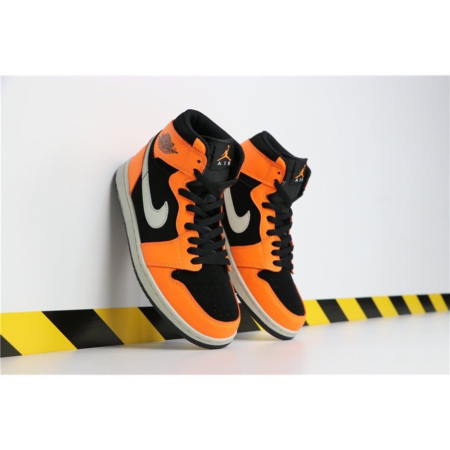 JORDAN 1 MID x BLACK CONE - Phantom Kicks