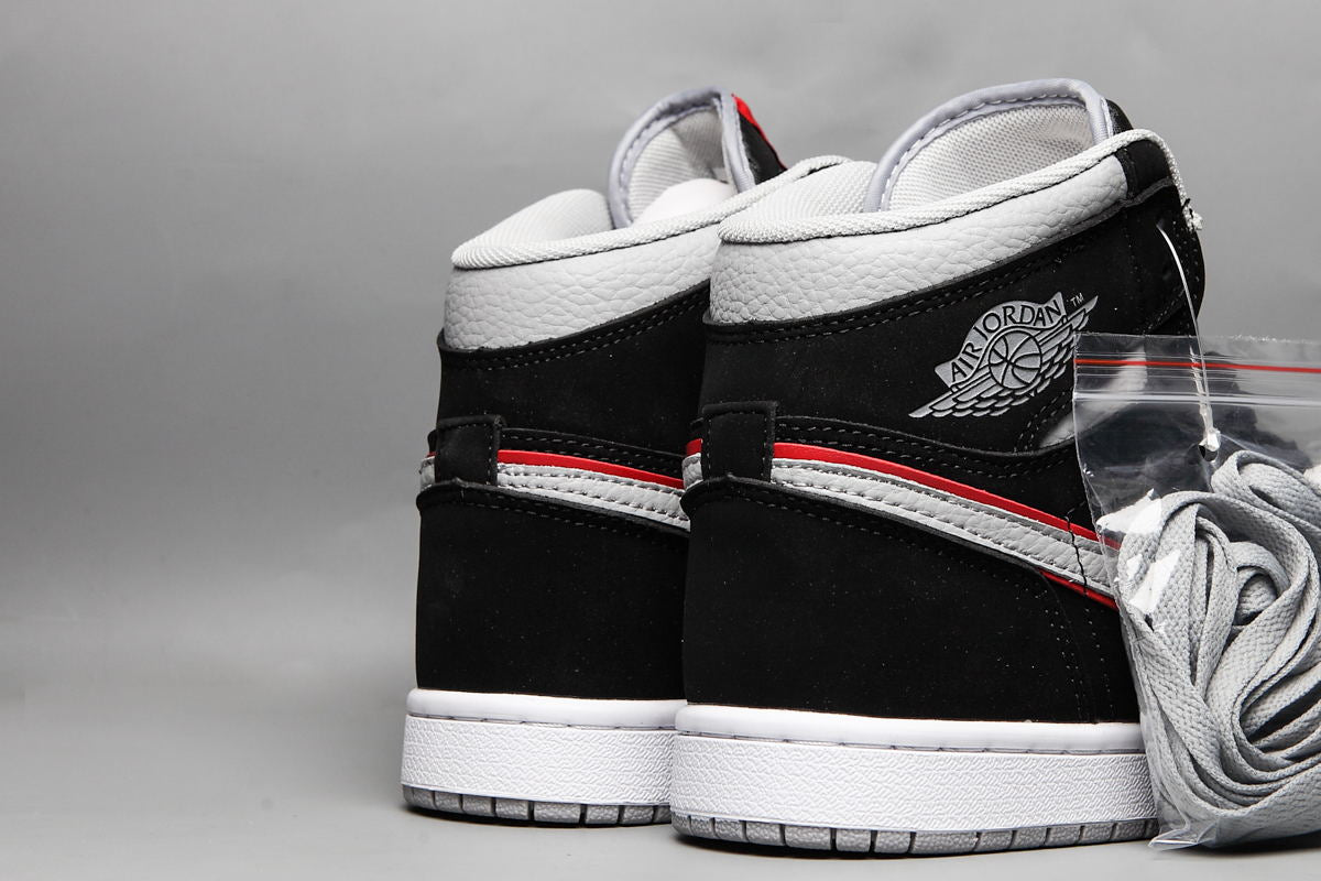JORDAN 1 MID x BLACK PARTICLE GREY GYM RED - Phantom Kicks