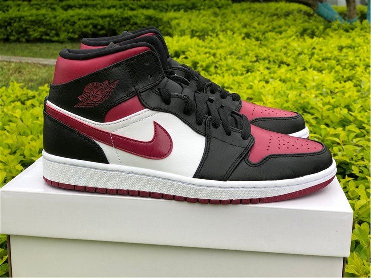 JORDAN 1 MID x BRED TOE - Phantom Kicks