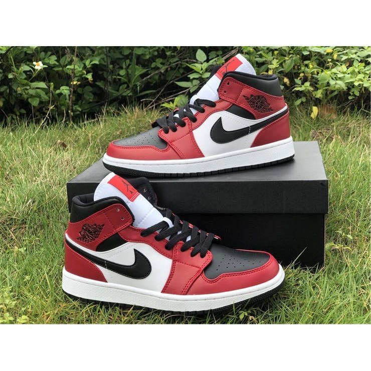 JORDAN 1 MID x CHICAGO BLACK TOE - Phantom Kicks