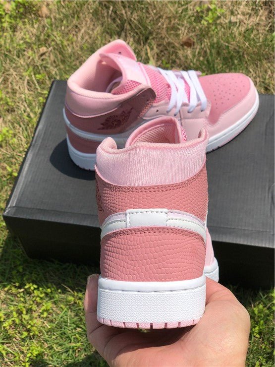 JORDAN 1 MID x DIGITAL PINK - Phantom Kicks